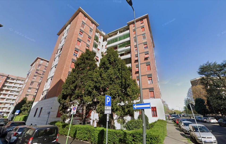 MM3 BRENTA, 2 LOCALI arredato. Ultimo piano