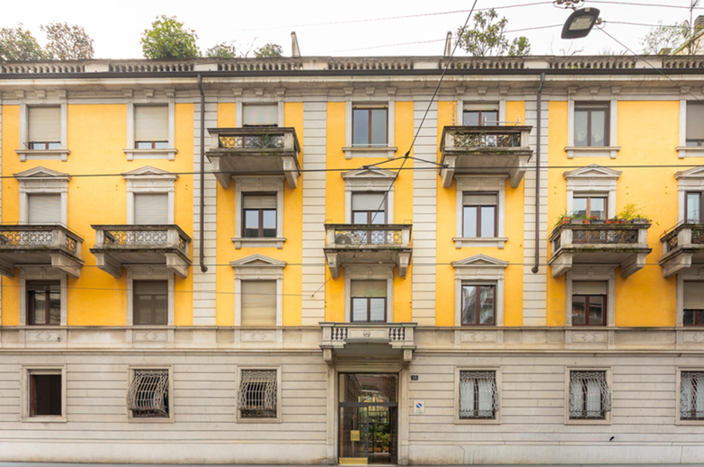 AMPIO 3 LOCALI IN OTTIMO STATO